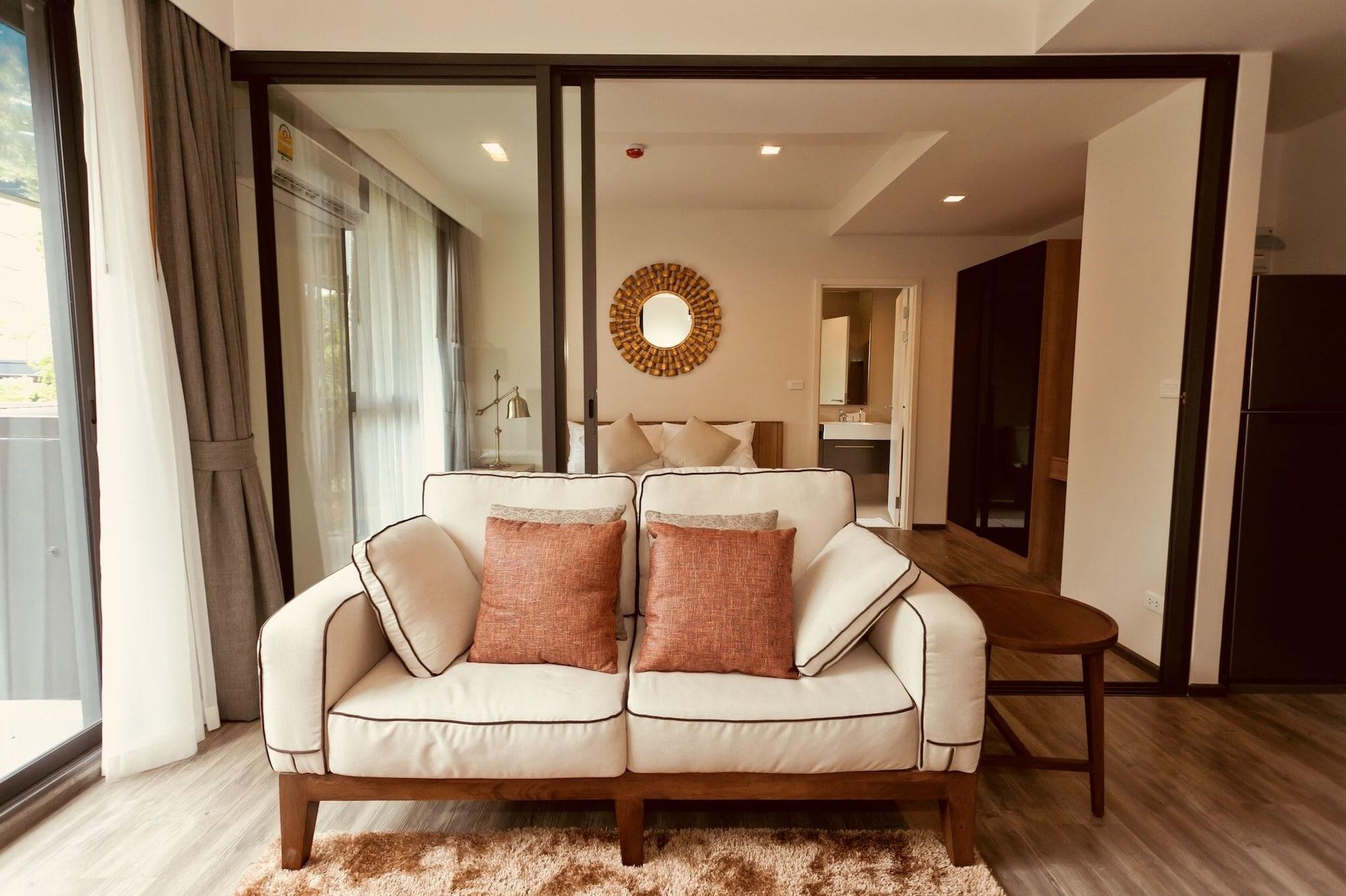 The Deck Condo Patong By Vip ภายนอก รูปภาพ