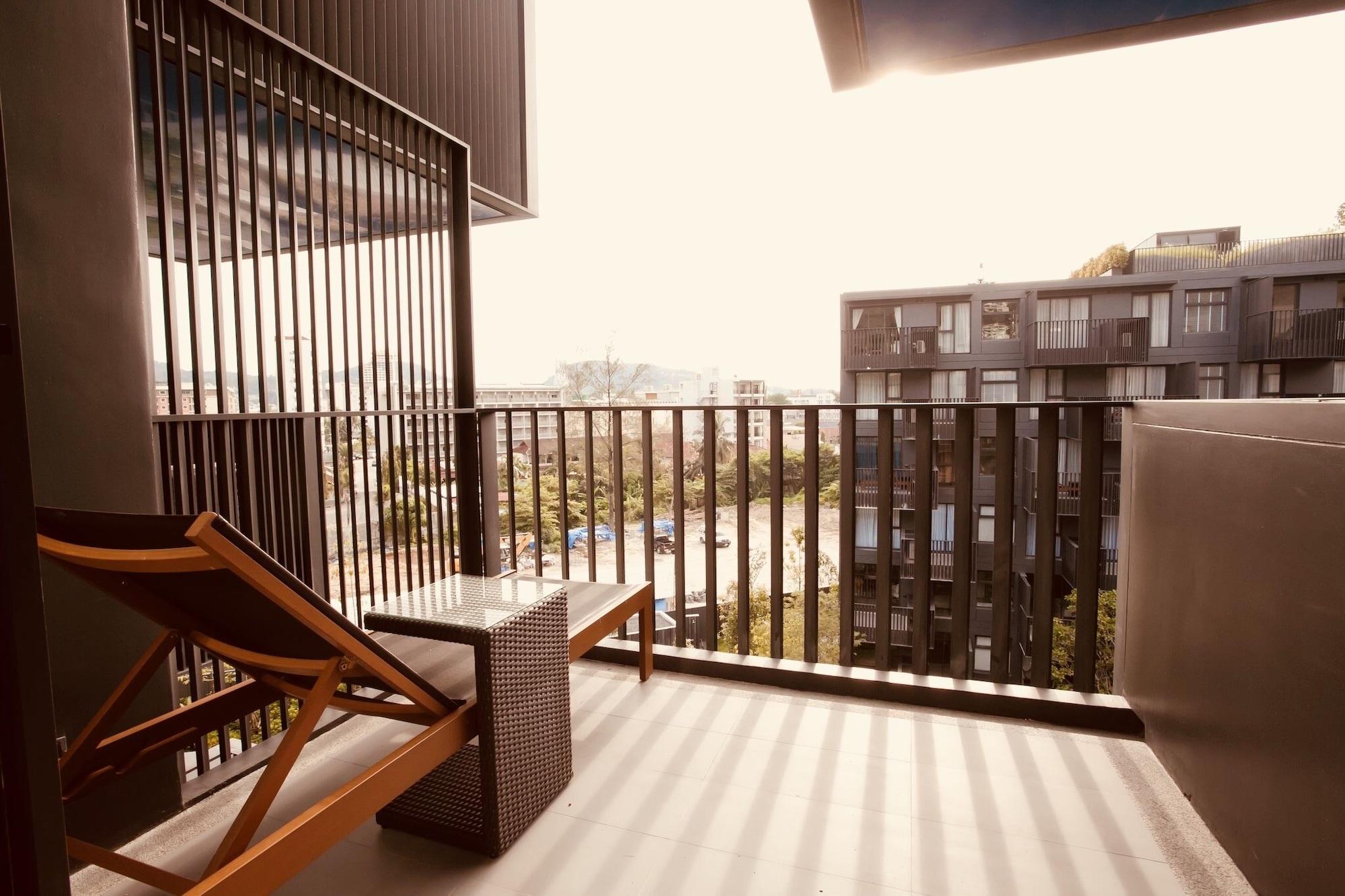 The Deck Condo Patong By Vip ภายนอก รูปภาพ