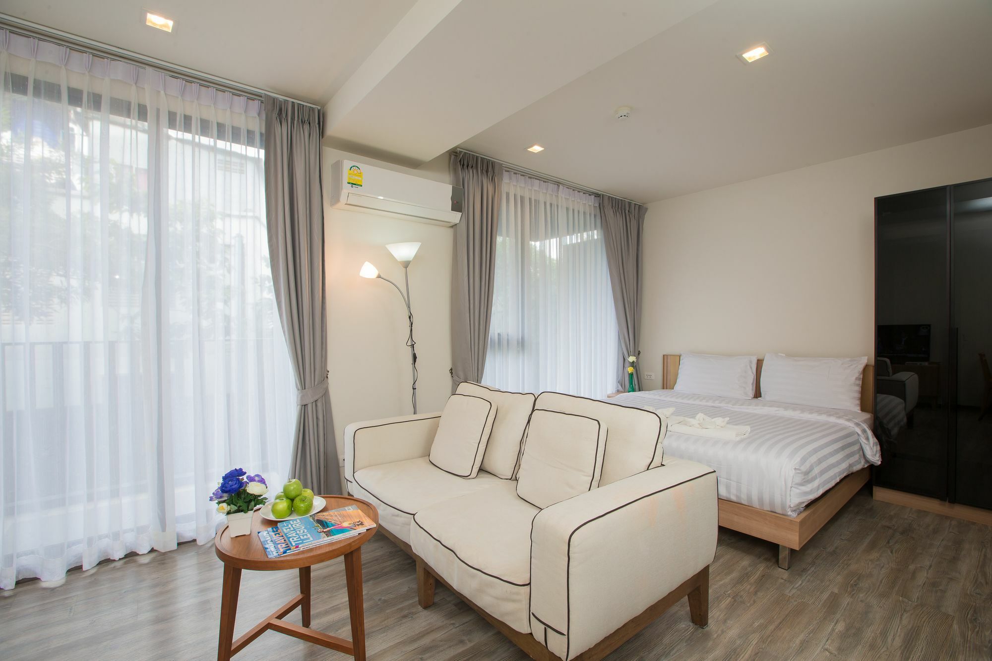The Deck Condo Patong By Vip ภายนอก รูปภาพ